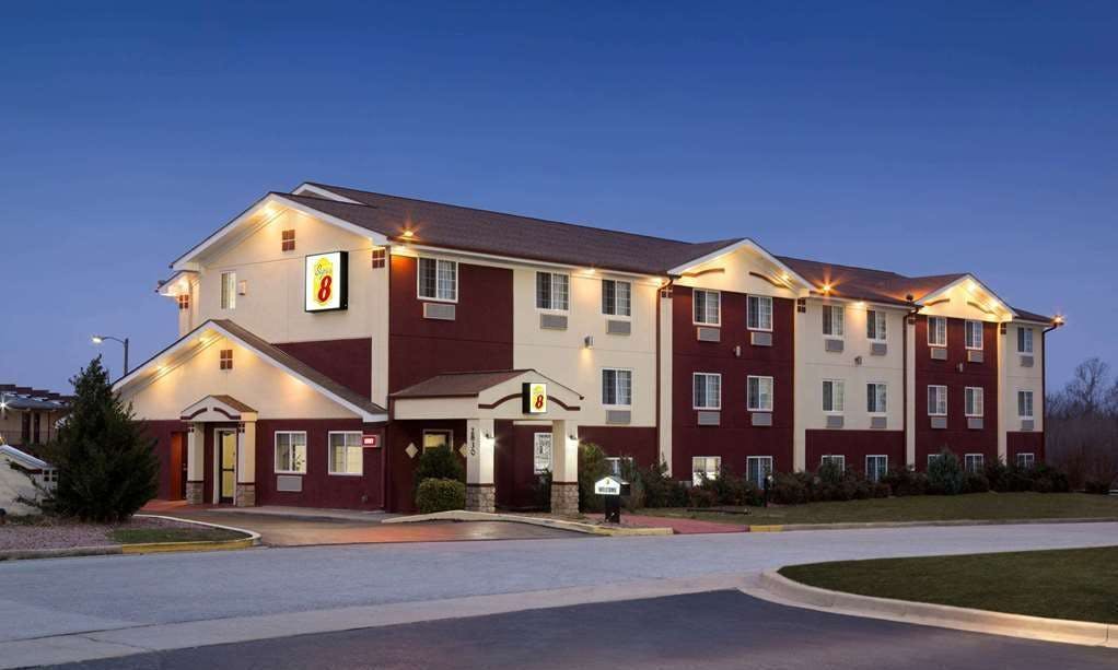 Super 8 by Wyndham Joplin