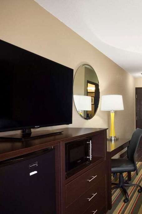 Hotel Super 8 by Wyndham Joplin photo 4