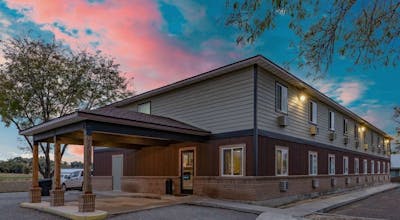 Travelodge by Wyndham Lovell/Bighorns