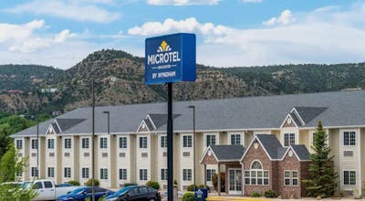 Microtel Inn & Suites by Wyndham Raton