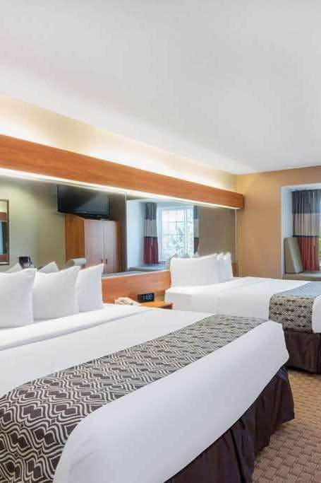 Hotel Microtel Inn & Suites by Wyndham Raton photo 3