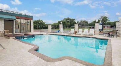 Days Inn by Wyndham New Braunfels