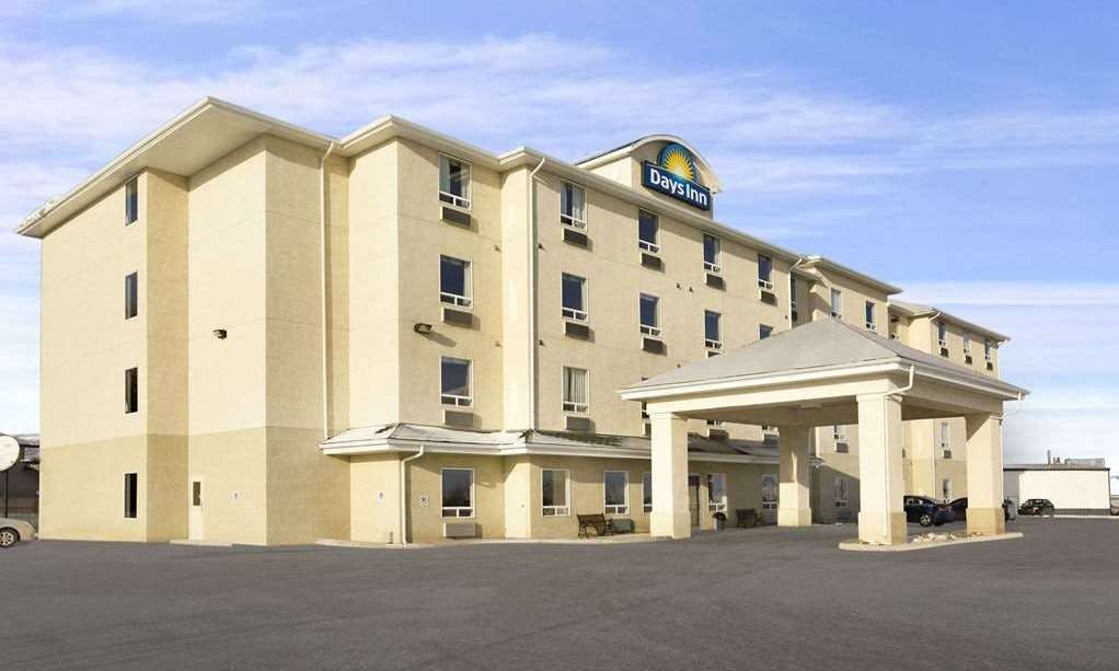 Days Inn - Moose Jaw