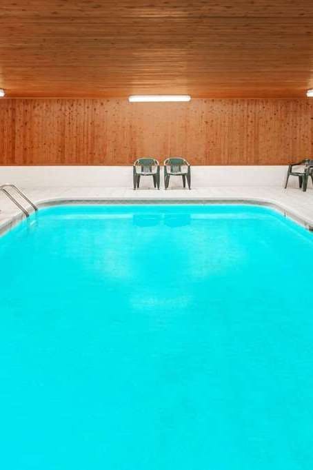 Hotel Super 8 by Wyndham Lincoln IL photo 4