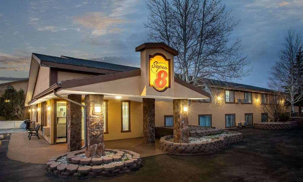 Super 8 by Wyndham Craig