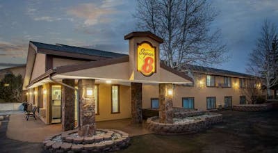 Super 8 by Wyndham Craig