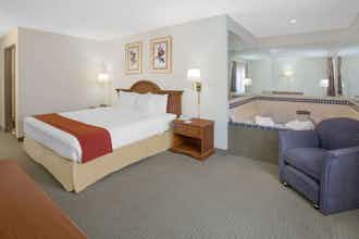 Hotel Baymont I S Freeport photo 4