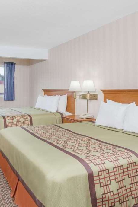 Hotel Days Inn by Wyndham Albany SUNY photo 3