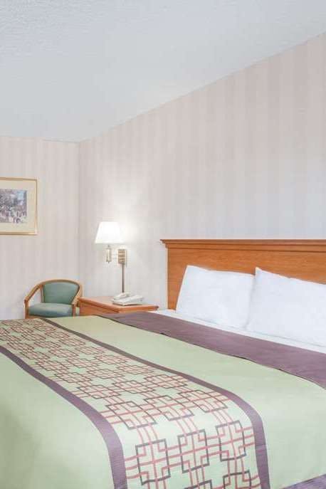 Hotel Days Inn by Wyndham Albany SUNY photo 2