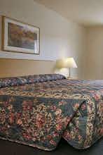 Hotel Super 8 Ava photo 1