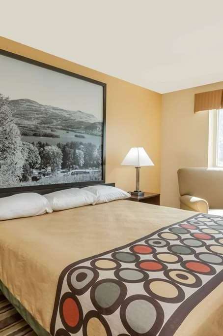 Hotel Super 8 by Wyndham Latham/Albany Airport photo 1
