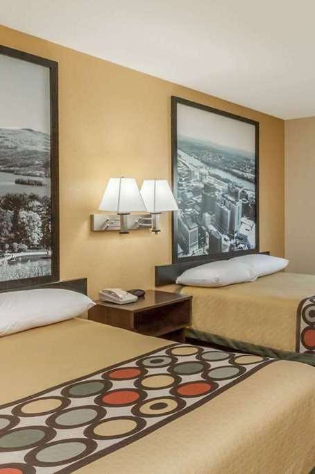 Hotel Super 8 by Wyndham Latham/Albany Airport photo 3