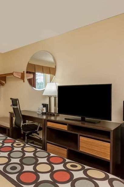 Hotel Super 8 by Wyndham Latham/Albany Airport photo 4