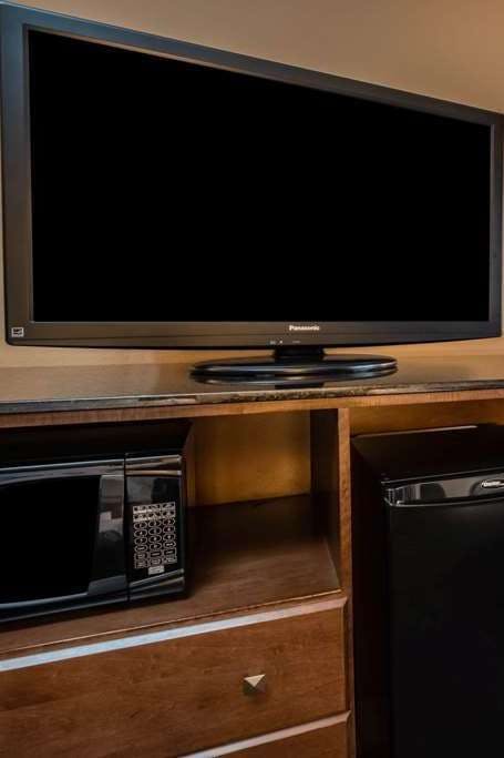 Hotel La Quinta Inn & Suites by Wyndham Eugene photo 4