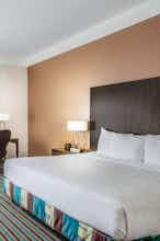 Hotel La Quinta Inn Ste Bakrsfield N photo 2