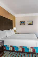 Hotel La Quinta Inn Ste Bakrsfield N photo 1