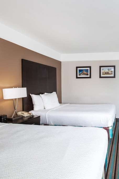 Hotel La Quinta Inn Ste Bakrsfield N photo 3