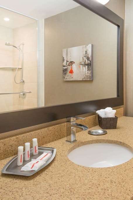 Hotel Ramada by Wyndham St. Johns photo 5