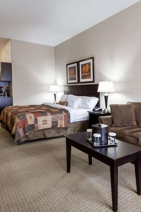 Hotel Ramada by Wyndham Westlock photo 1