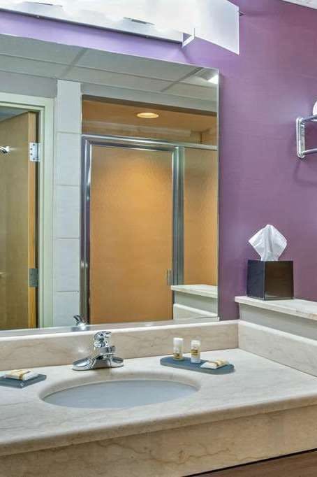 Hotel La Quinta Inn by Wyndham Radford photo 4