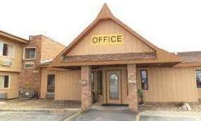 Days Inn by Wyndham West Branch Iowa City Area