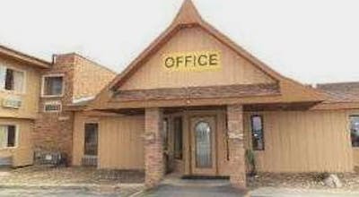 Days Inn by Wyndham West Branch Iowa City Area