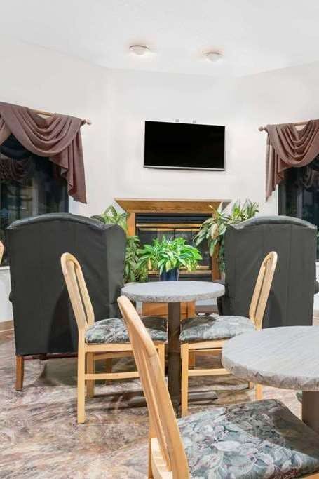 Hotel Super 8 Sparta photo 4