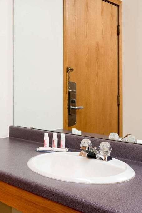 Hotel Super 8 Sparta photo 5