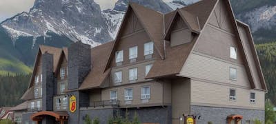 Super 8 Canmore