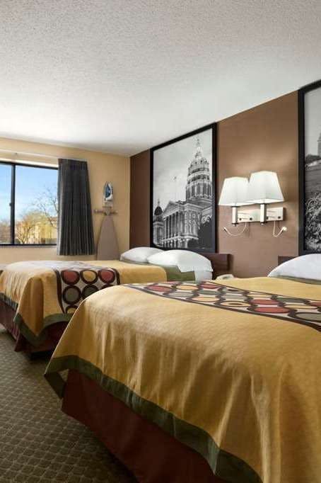Hotel Super 8 Cedar Rapids photo 2