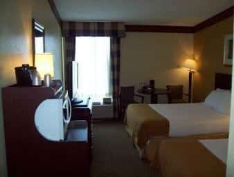 Hotel Days Inn & Suites by Wyndham Tahlequah photo 5