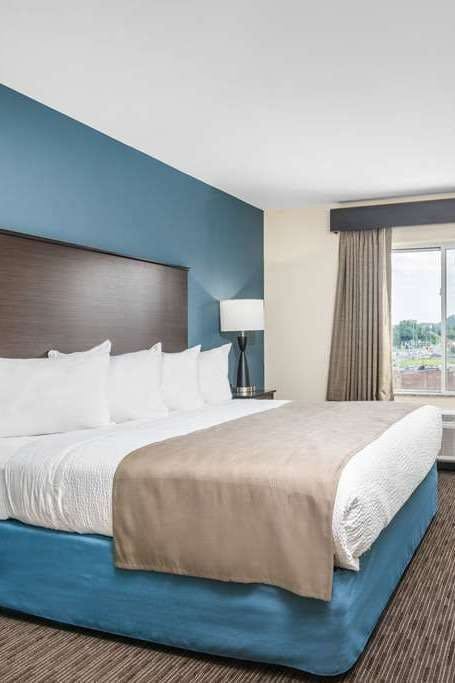 Hotel AmericInn by Wyndham Winona photo 1