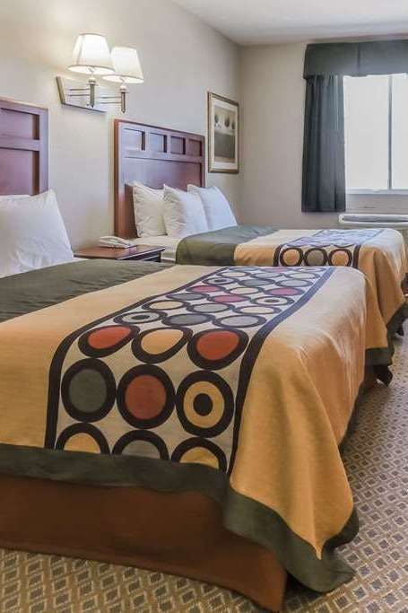 Hotel Super 8 by Wyndham Alvarado photo 2