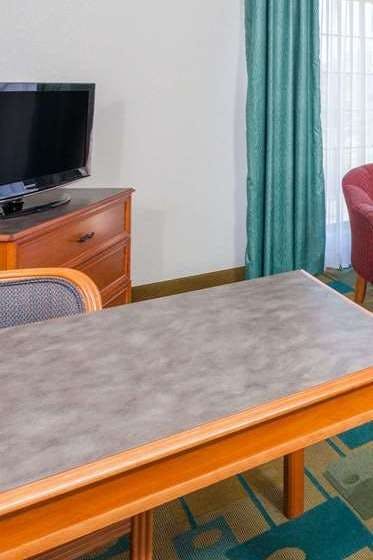 Hotel Days Inn & Suites by Wyndham Arlington Heights photo 5