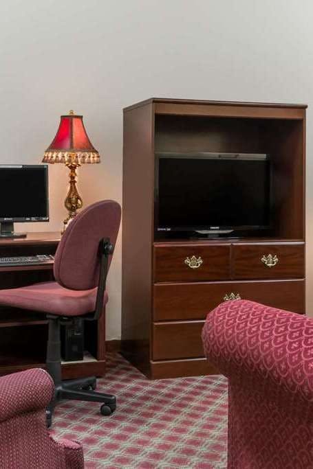 Hotel Super 8 by Wyndham Bellefontaine photo 3