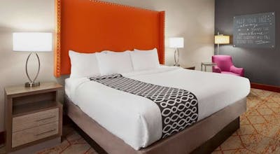 La Quinta Inn & Suites by Wyndham Lackawanna
