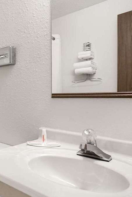 Hotel Super 8 by Wyndham Willmar photo 4