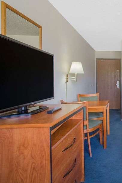 Hotel Super 8 by Wyndham Winnemucca NV photo 5