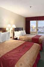 Hotel Travelodge Nanaimo BC photo 2