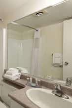 Hotel Travelodge Nanaimo BC photo 5