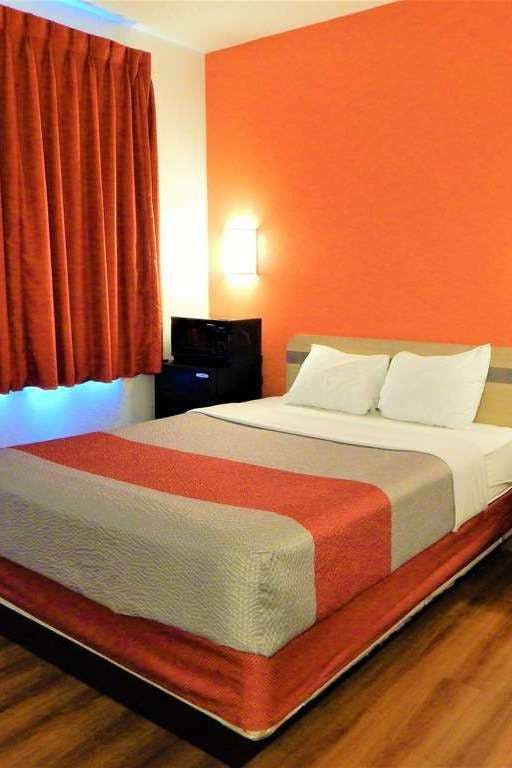 Hotel Baymont by Wyndham Sheridan photo 2