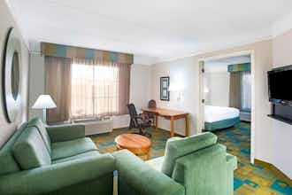 Hotel La Quinta Inn Ste Austin SW photo 3