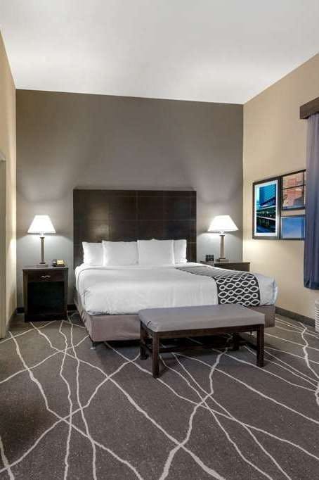 Hotel La Quinta Inn & Suites by Wyndham Houston Energy Corridor photo 2