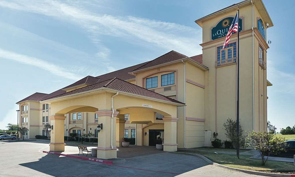 La Quinta Inn & Suites by Wyndham Alvarado