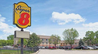 Super 8 by Wyndham Chicago O'Hare Airport