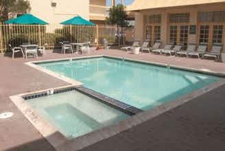 Hotel Days Inn Georgetown photo 3