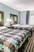 Hotel Super 8 by Wyndham Brenham TX photo 3