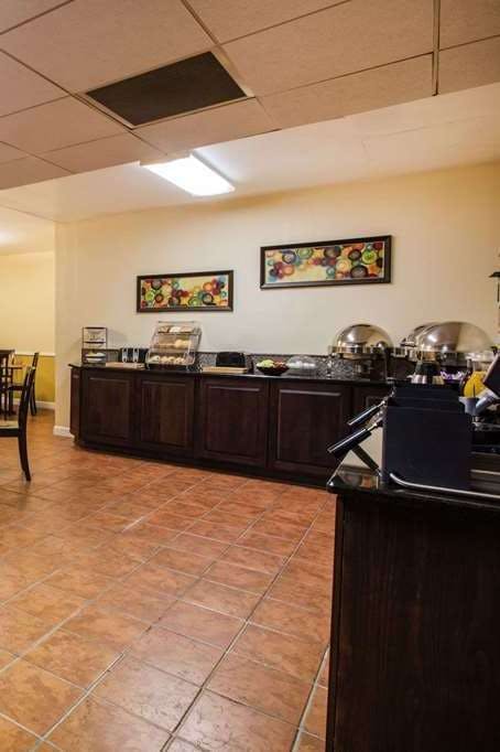Hotel Ramada Ligonier photo 5