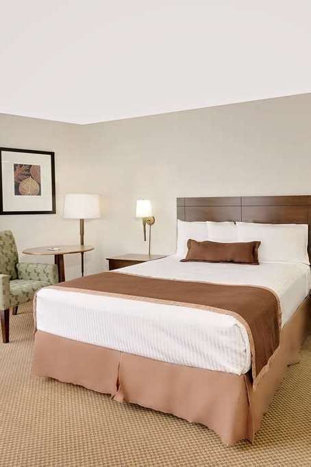 Hotel Ramada Kamloops photo 1