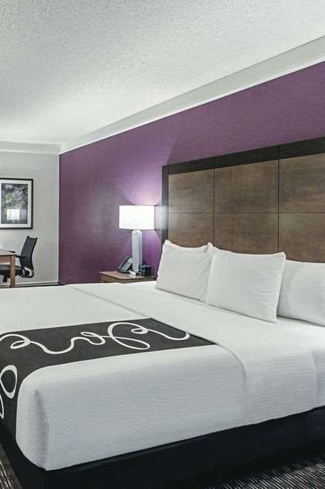 Hotel La Quinta Inn & Suites by Wyndham Lubbock West Medical Centr photo 1